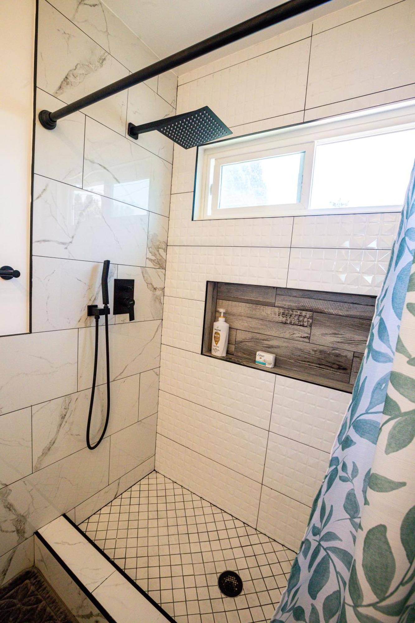 Renovated Culver Escape Walkable Wfh Apartment