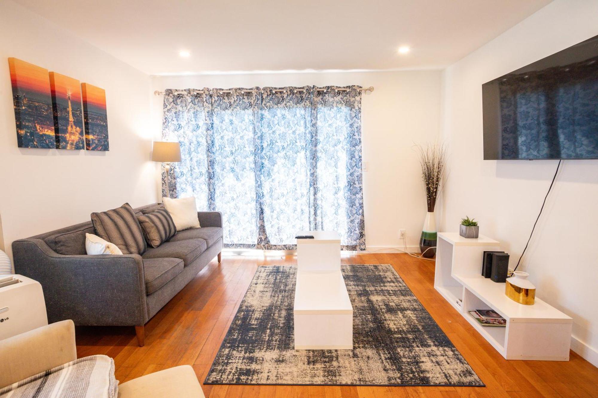 Renovated Culver Escape Walkable Wfh Apartment *